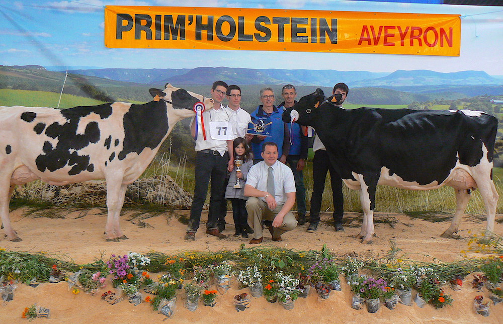 Sur le podium du concours Prim'Holstein...